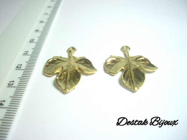 PIN19-PINGENTE FOLHA DOURADO- O PAR