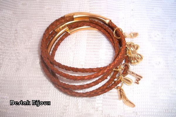 CONJUNTO DE PULSEIRAS COURO MARROM CLARO