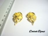 PIN17-PINGENTE FLOR DOURADO-O PAR
