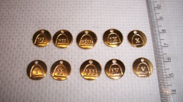 PIN02-CONJUNTO PINGENTES 10 MANDAMENTOS DOURADO-CADA