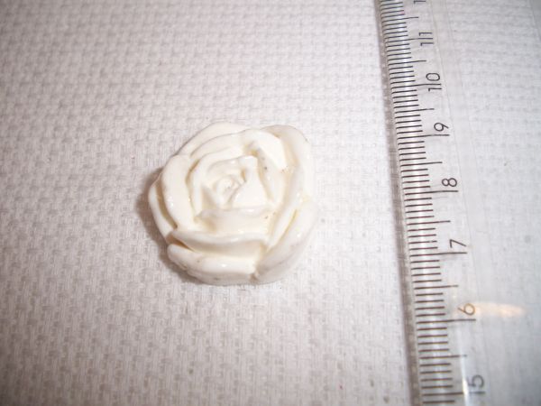FLOR BRANCA DE BISCUIT DE 1,00 POR