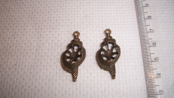 PIN10-PINGENTE OURO VELHO- O PAR